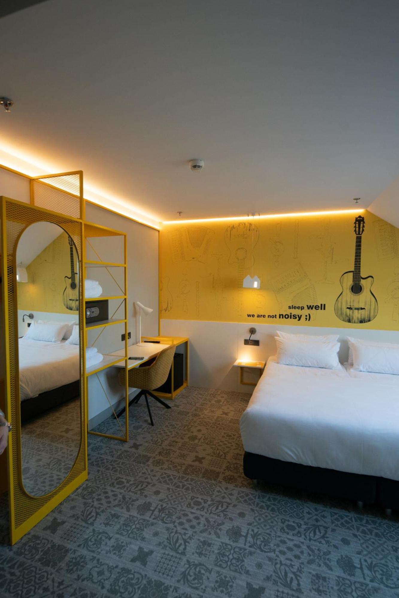 Ibis Styles Sibiu Arsenal Hotell Exteriör bild