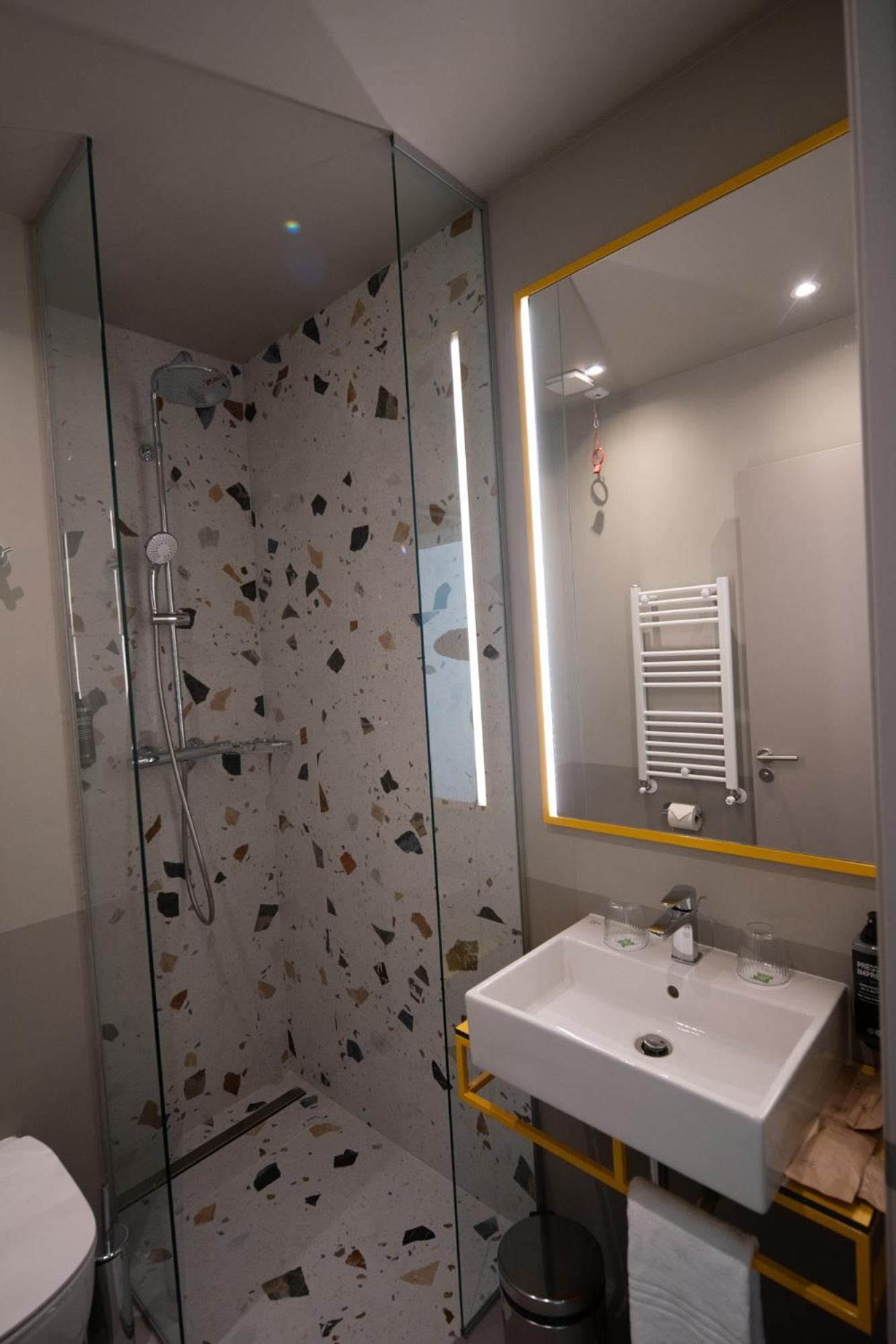 Ibis Styles Sibiu Arsenal Hotell Exteriör bild