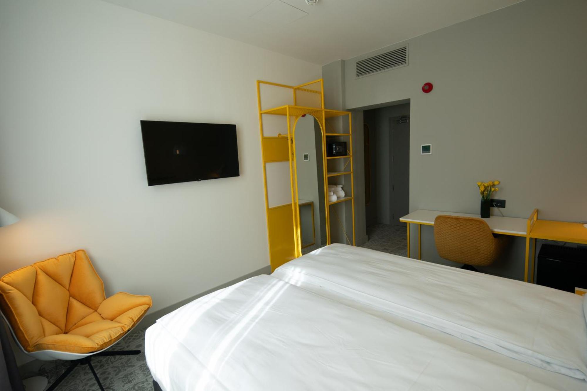 Ibis Styles Sibiu Arsenal Hotell Exteriör bild