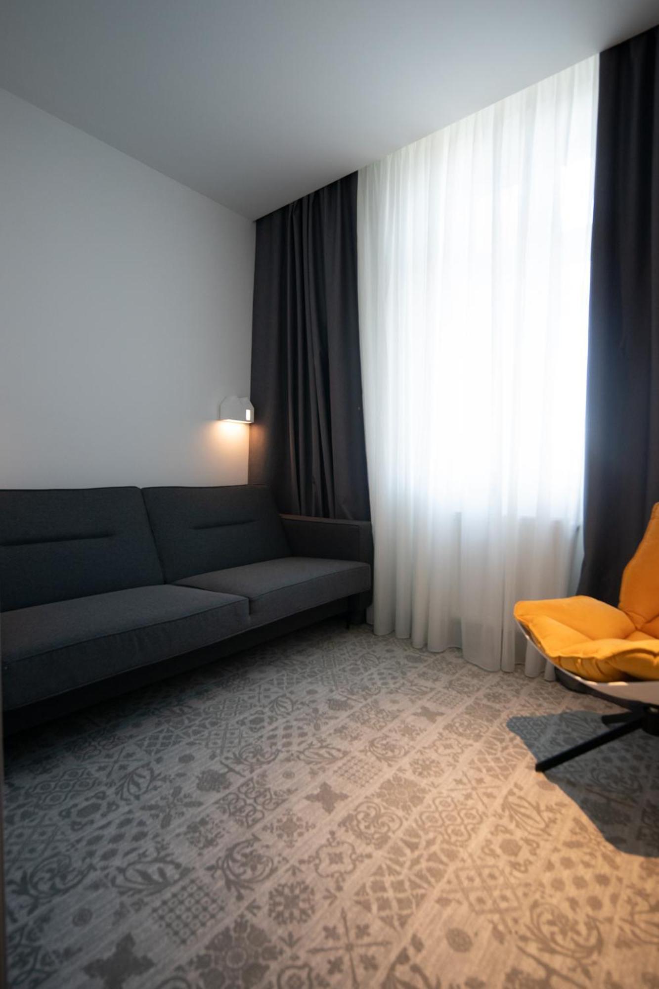 Ibis Styles Sibiu Arsenal Hotell Exteriör bild
